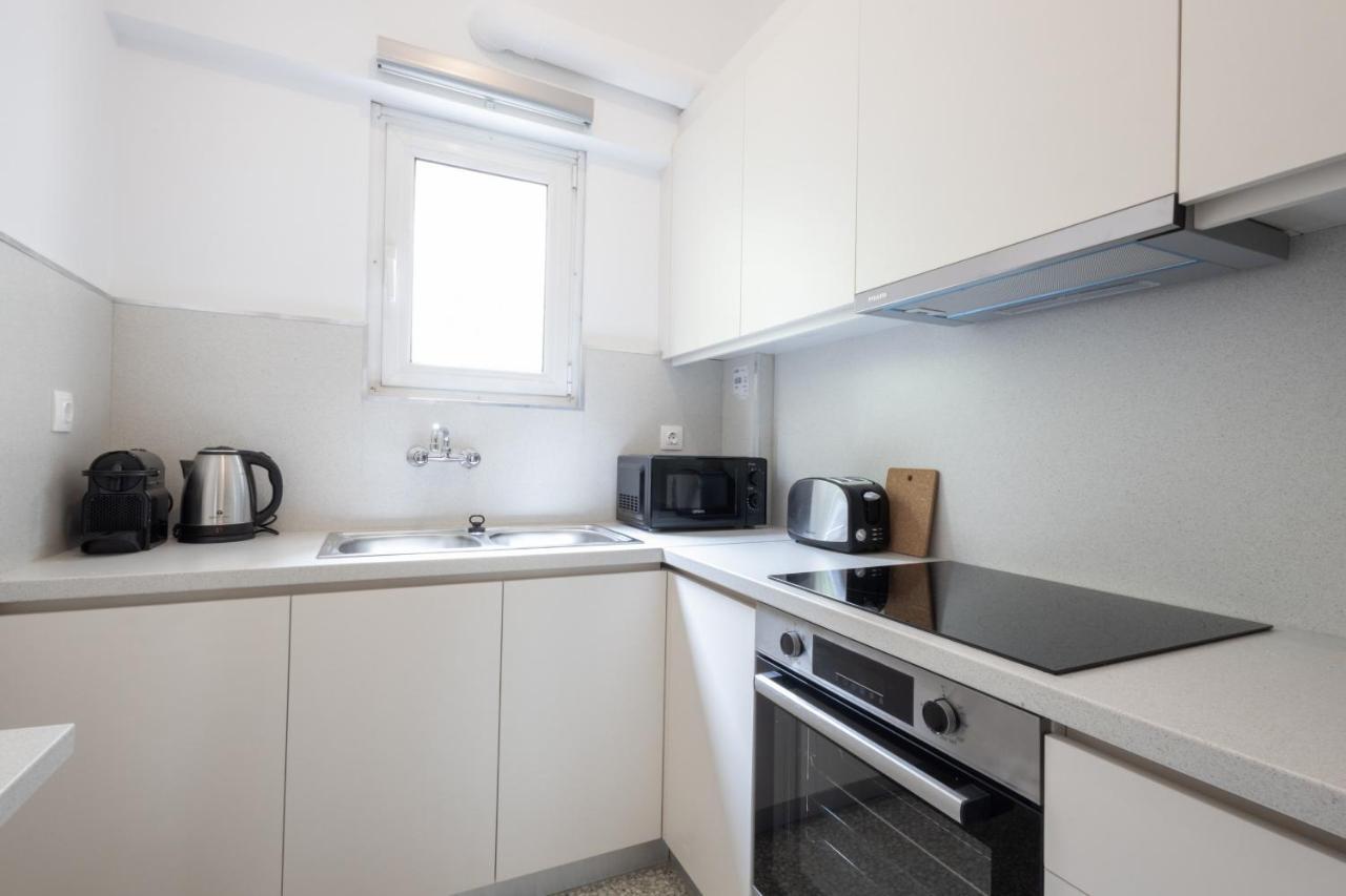 Spacious High-Ceiling 2-Bedroom By Acropolis Museum Atene Esterno foto