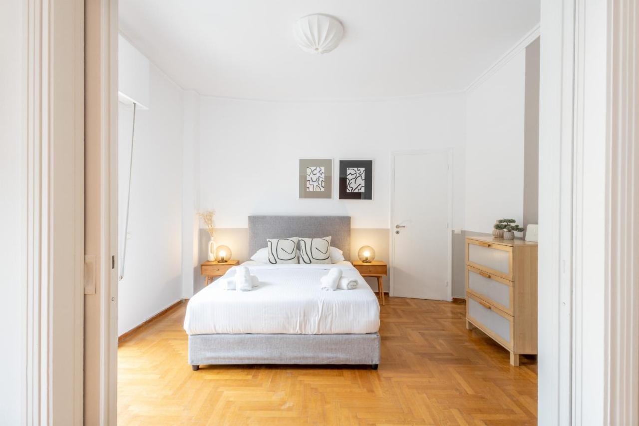 Spacious High-Ceiling 2-Bedroom By Acropolis Museum Atene Esterno foto